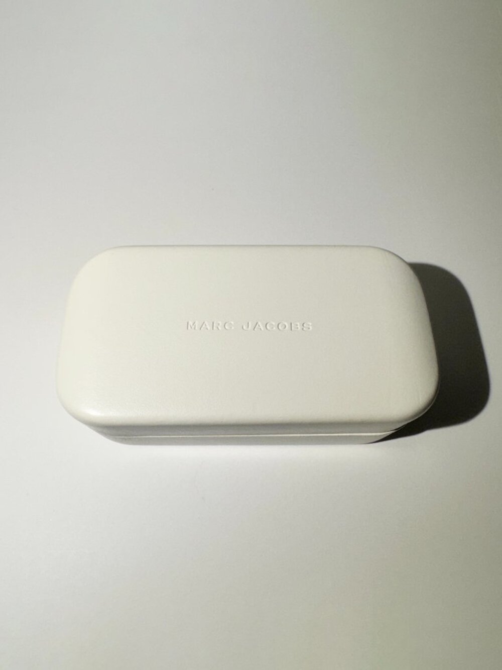 Marc Jacobs Large White Hard Clamshell Eyeglasses Sunglasses Case